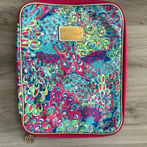 Lilly Pulitzer Vibrant Blue and Pink Organizer notebook - Picture 1 of 4